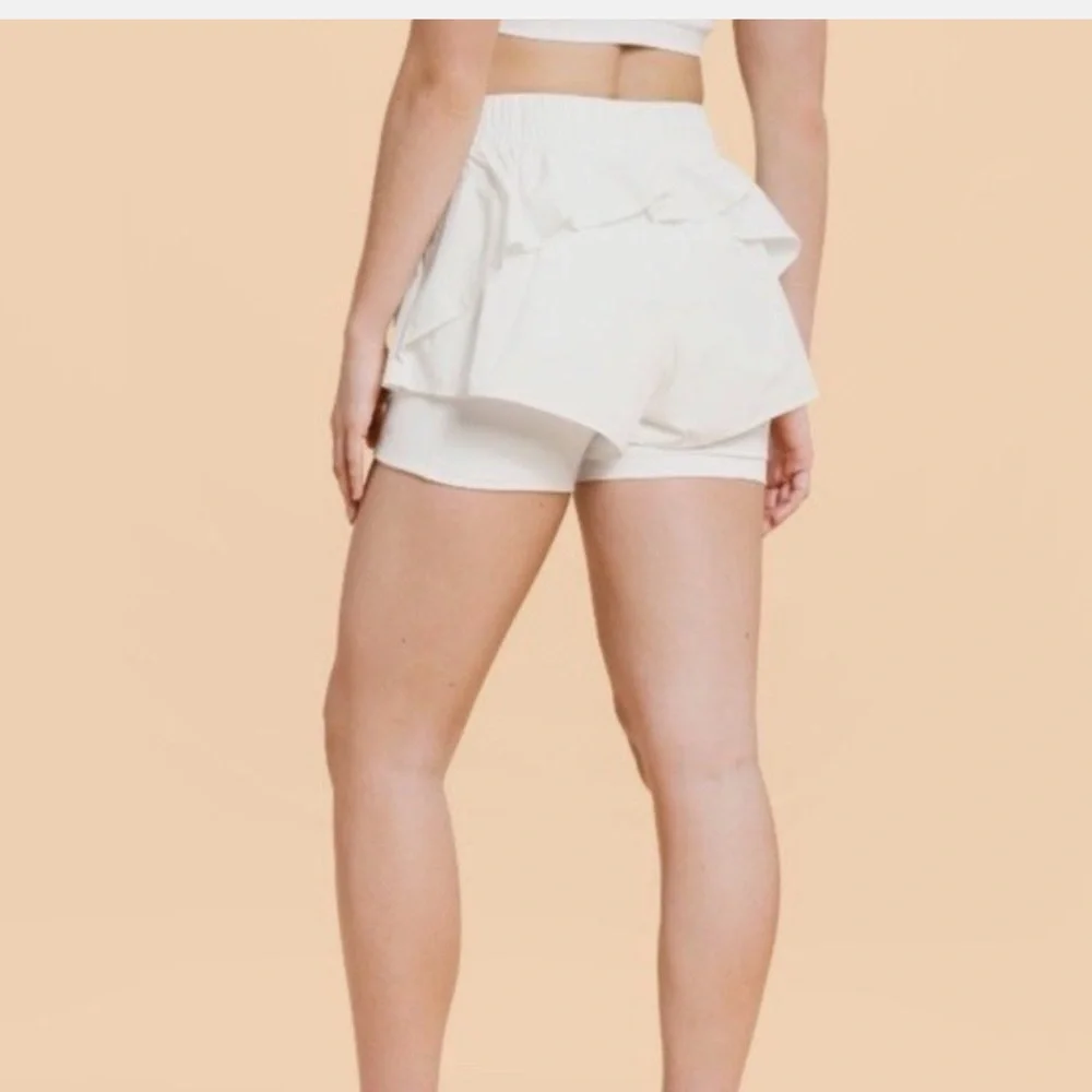 Blogilates Ruffle Shorts Size Large - Picture 2 of 7